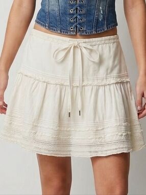 Abercrombie & Fitch Crochet Cream Mini Skirt Coquette Soft Girl Size Small Boho
